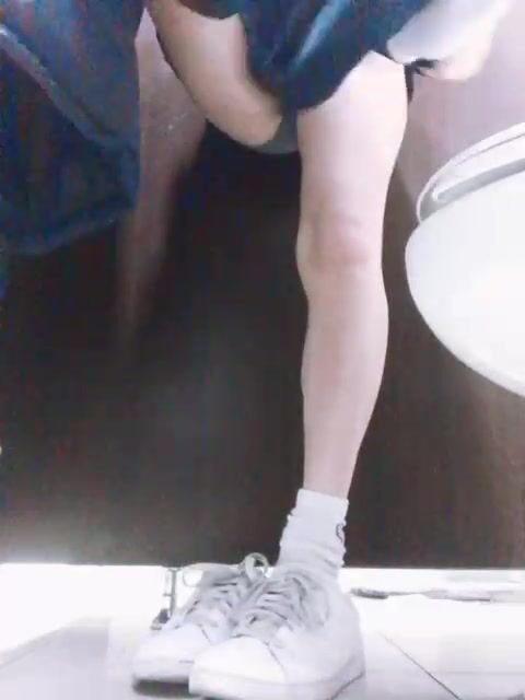 bé học sinh loli mặt cute nứng lồn thủ dâm bất chấp - phần 12